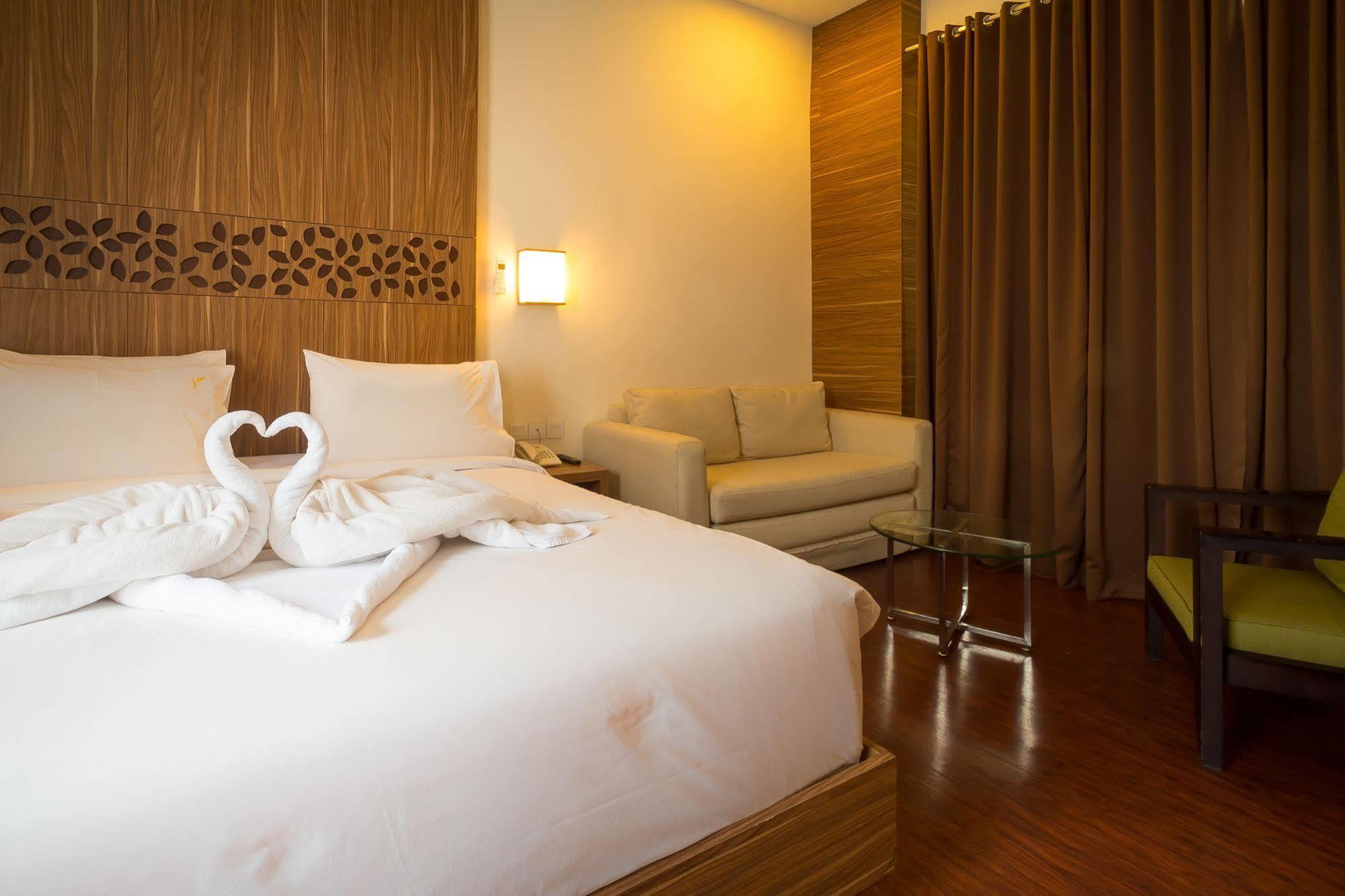 Vihan Suites Bali Kuta Lombok Eksteriør billede